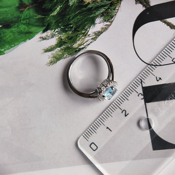 Серебряные серьги с топазом 4.307ct, фианитами