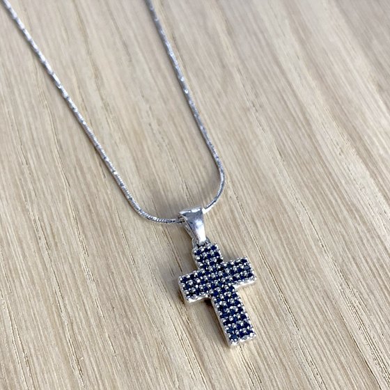 Серебряный крестик с фианитами 1.083ct