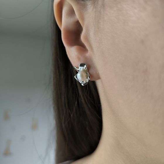 Серебряные серьги с жемчугом Серебряные серьги с жемчугом