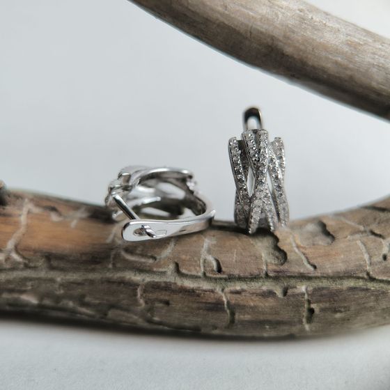 Серебряные серьги с фианитами