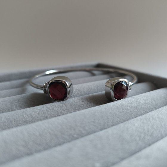 Серебряный браслет с гранатом nano 7.208ct, фианитами