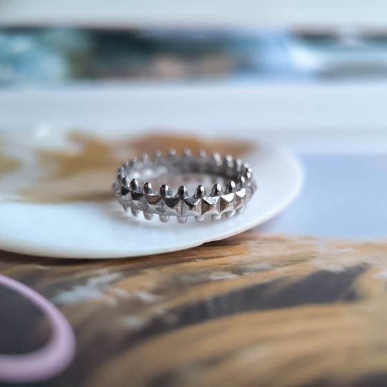 Серебряное кольцо без камней