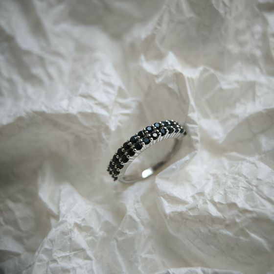 Серебряное кольцо с сапфиром