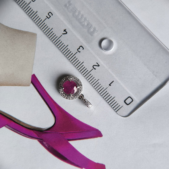 Серебряная подвеска с рубином 1.5ct, фианитами