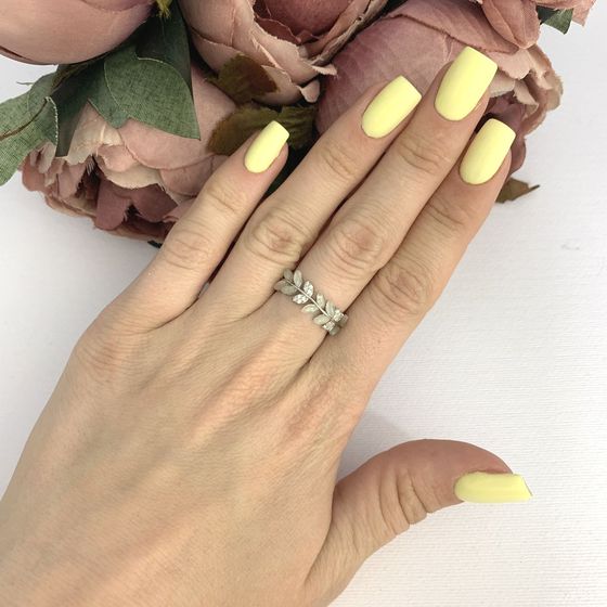 Серебряное кольцо с перламутром, фианитами