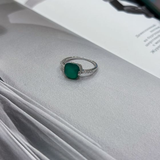 Серебряное кольцо с агатом