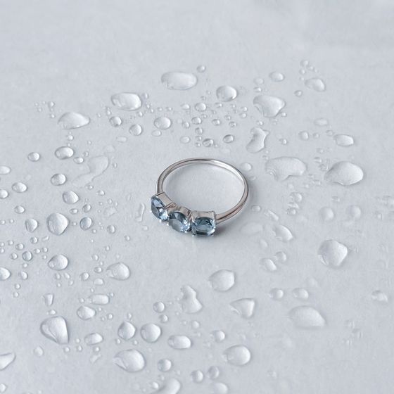 Серебряное кольцо с топазом Лондон Блю 1.361ct