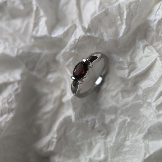 Серебряное кольцо с гранатом 0.95ct