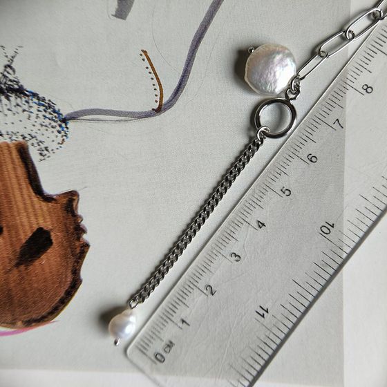 Серебряное колье с жемчугом барочным