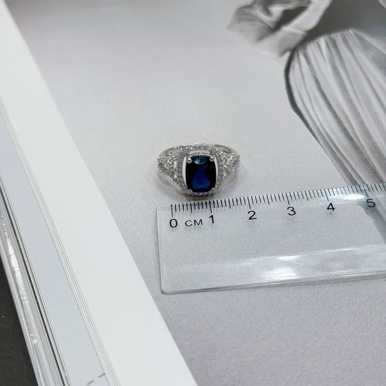 Серебряное кольцо с сапфиром nano 3.533ct