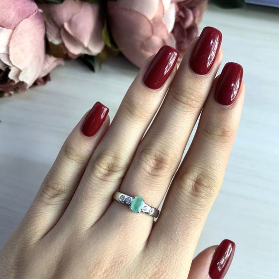 Серебряное кольцо с изумрудом 0.678ct