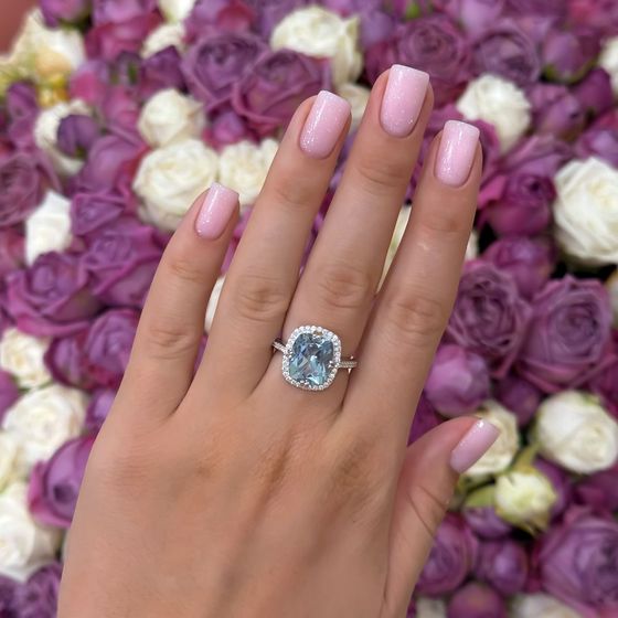 Серебряное кольцо с топазом 6.507ct, фианитами