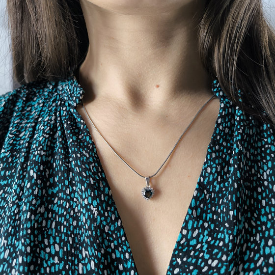 Серебряная подвеска с топазом Лондон Блю 0.948ct, фианитами