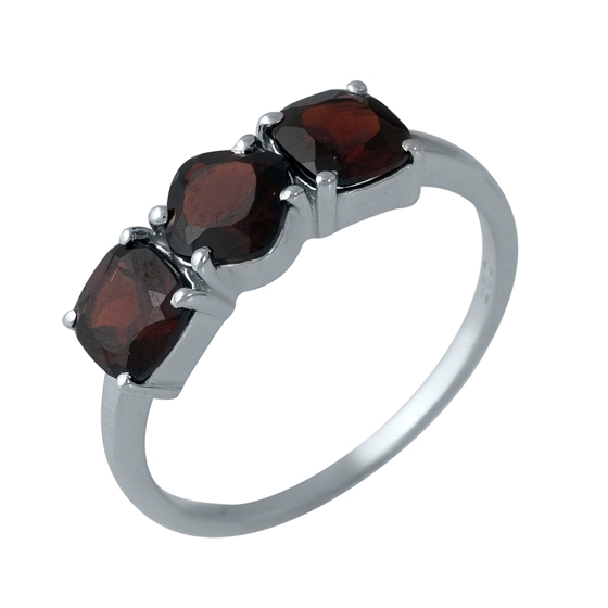 Серебряное кольцо с гранатом 2.242ct