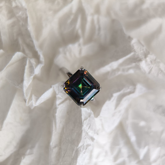 Серебряное кольцо с мистик топазом 8.56ct