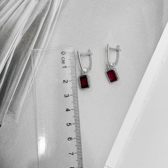 Серебряные серьги с рубином 4.742ct