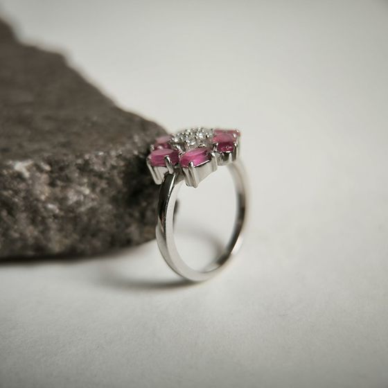Серебряное кольцо с рубином 2.043ct