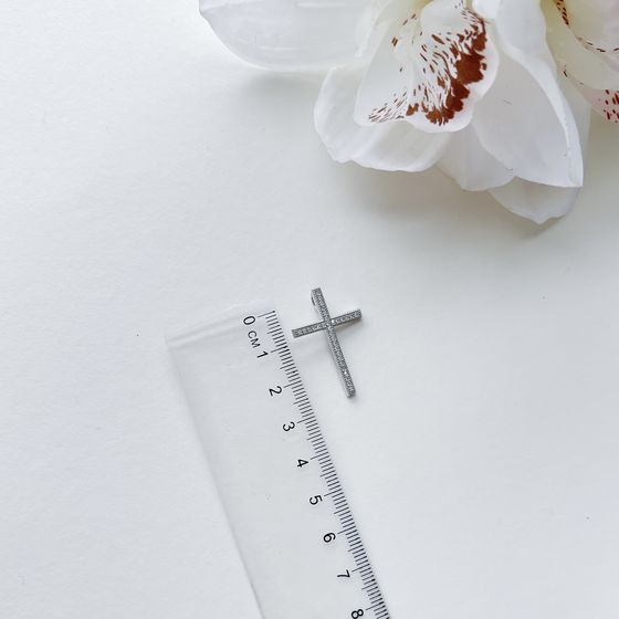 Серебряный крестик с фианитами