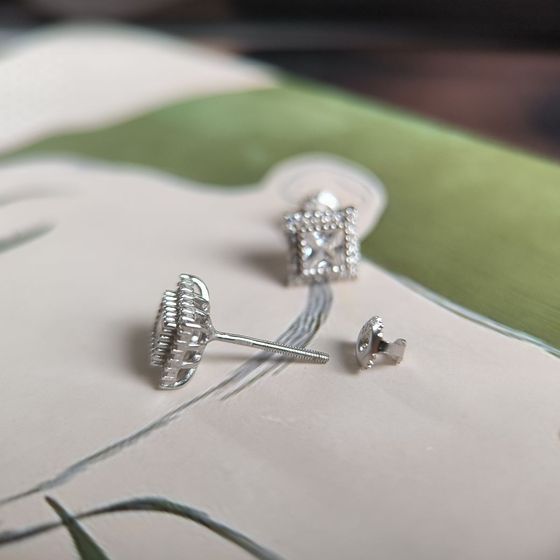 Серебряные серьги с фианитами