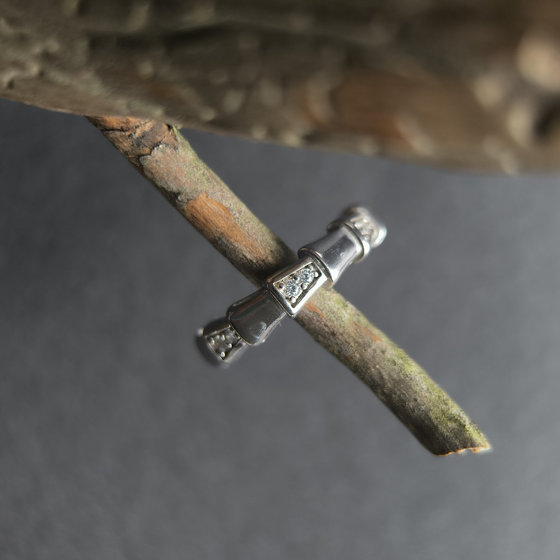 Серебряное кольцо с фианитами