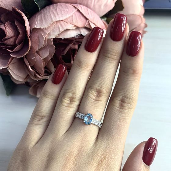 Серебряное кольцо с топазом 1.235ct