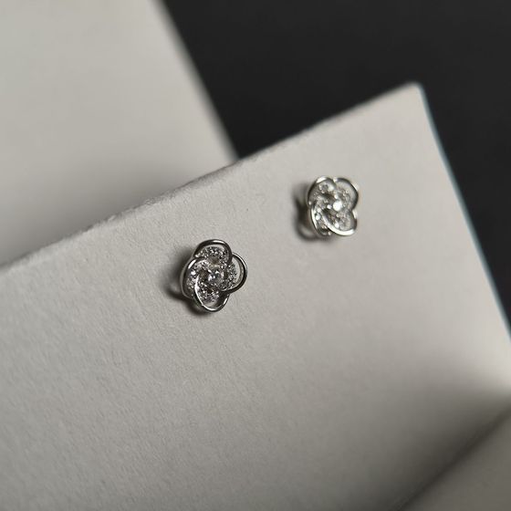 Серебряные серьги с фианитами