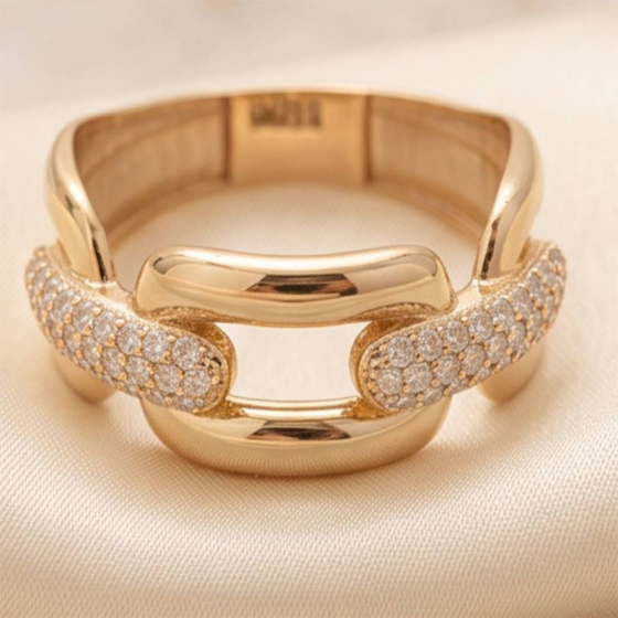 Золотое кольцо с фианитами 0.126ct