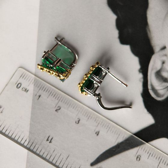 Серебряные серьги с изумрудом nano 5.963ct