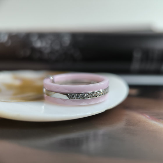 Серебряное кольцо с керамикой