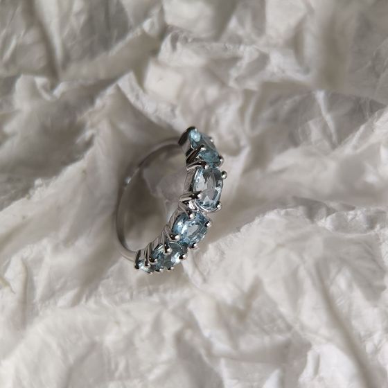 Серебряное кольцо с топазом 2.775ct