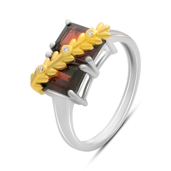 Серебряное кольцо с гранатом 4.135ct