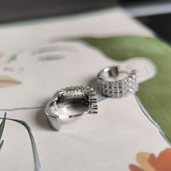 Серебряные серьги с фианитами