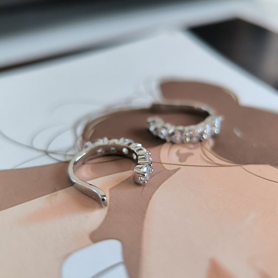 Серебряные серьги с фианитами