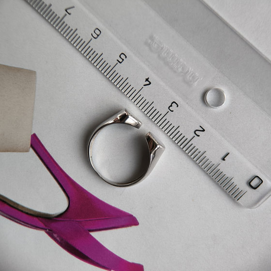 Серебряное кольцо без камней