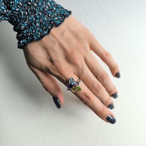 Серебряное кольцо с аметистом, топазом, цитрином, хризолітом
