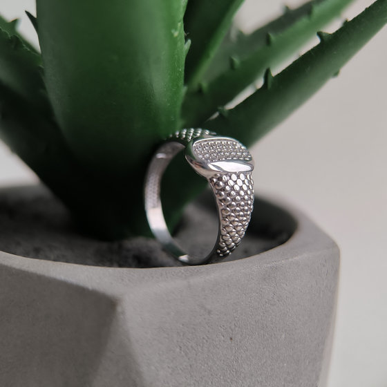 Серебряное кольцо с фианитами 0.22ct