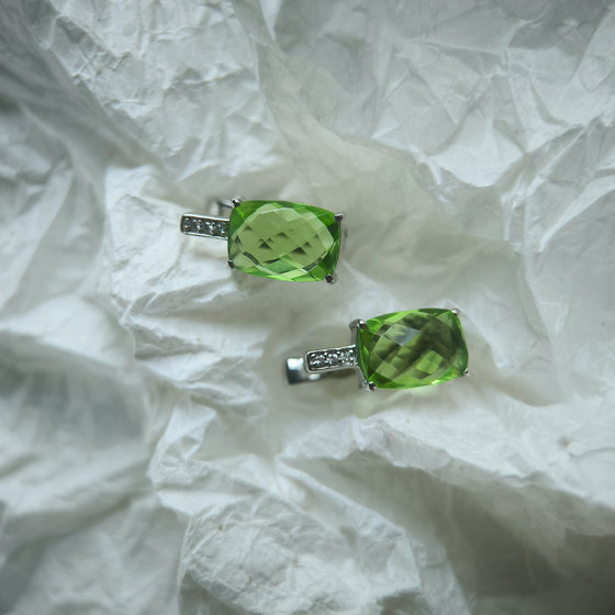 Серебряные серьги с хризолітом 6.28ct