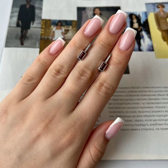 Серебряные серьги с рубином 1.145ct, фианитами