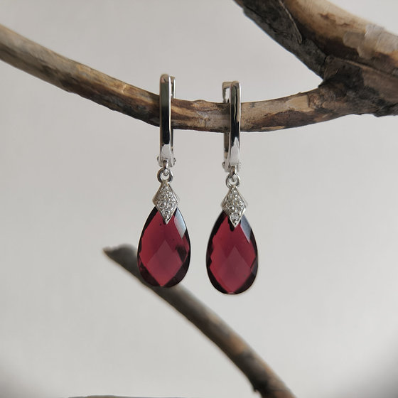 Серебряные серьги с гранатом nano 8.872ct