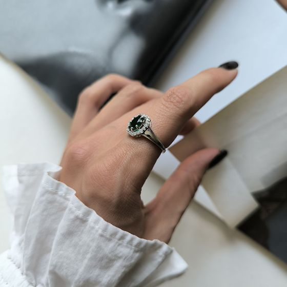 Серебряное кольцо с изумрудом nano 1.397ct