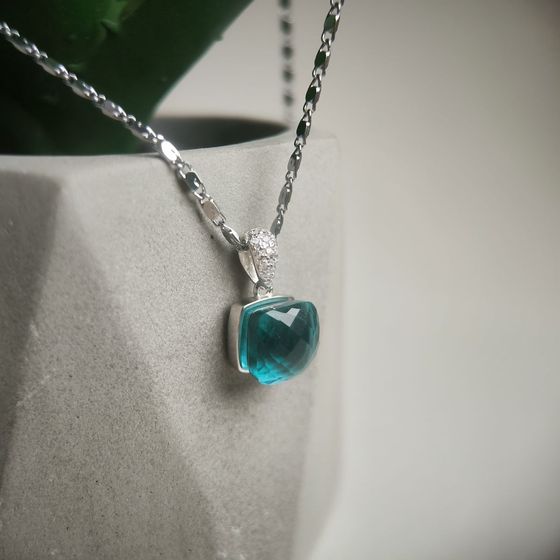 Серебряная подвеска с фианитами