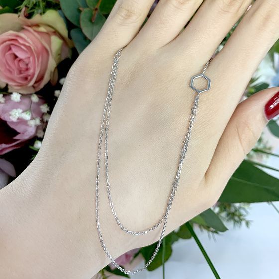 Серебряное колье без камней