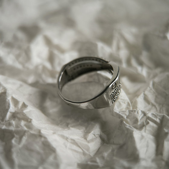 Серебряное кольцо с фианитами