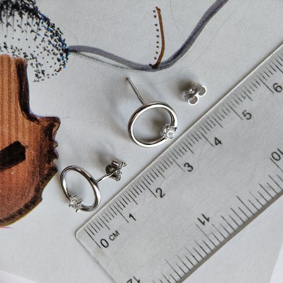 Серебряные серьги с фианитами