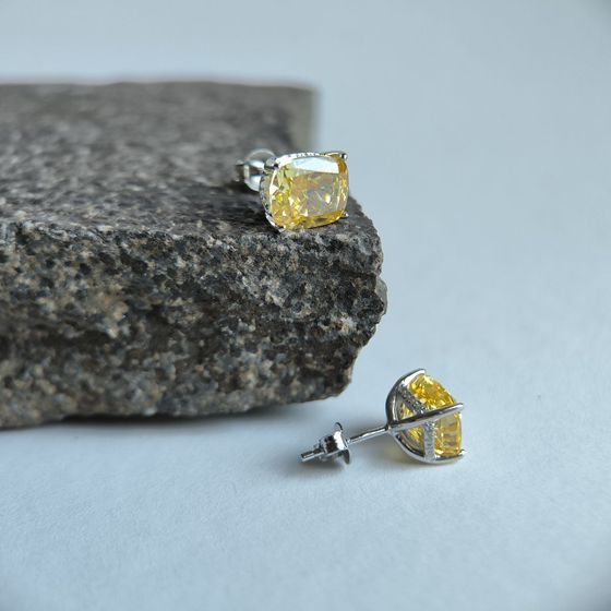 Серебряные серьги с фианитами