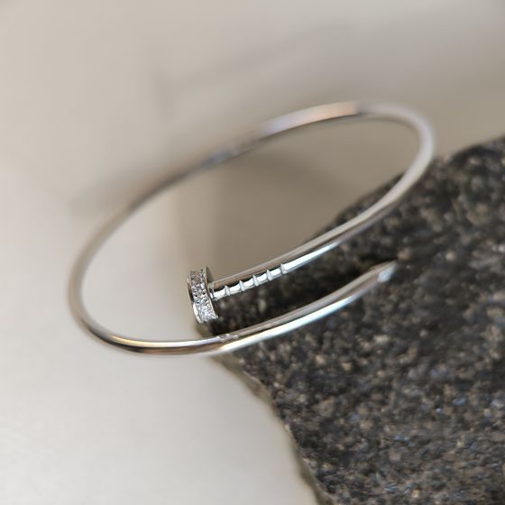 Серебряный браслет с фианитами