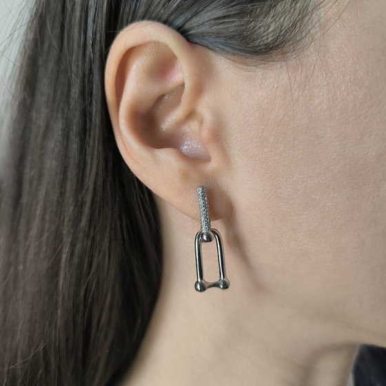 Серебряные серьги с фианитами