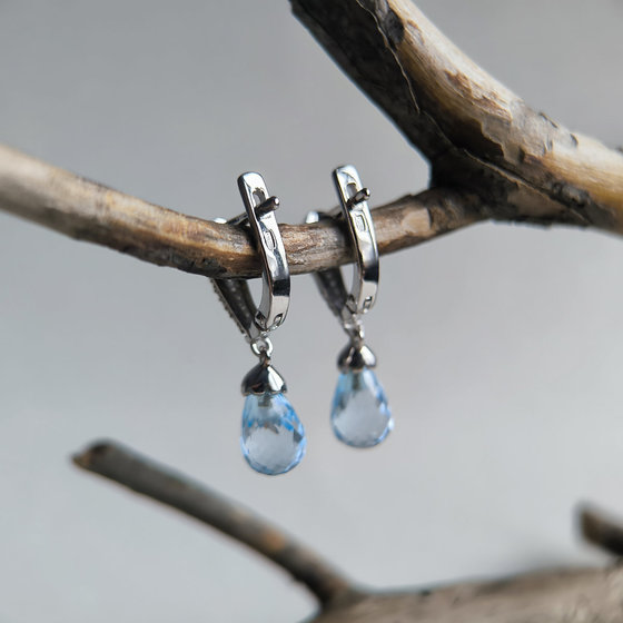 Серебряные серьги с топазом 9.364ct, фианитами