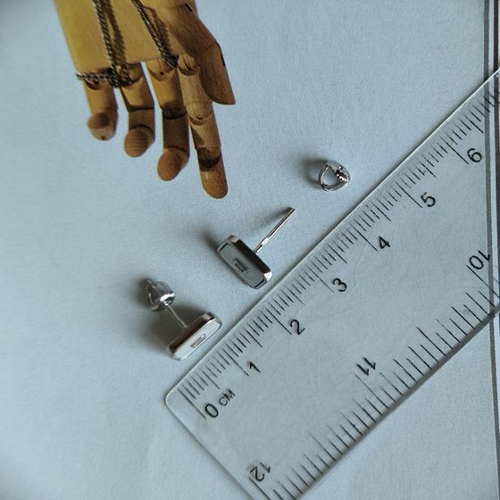 Серебряные серьги с перламутром, фианитами