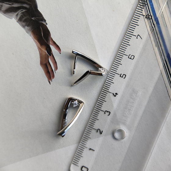 Серебряные серьги с фианитами